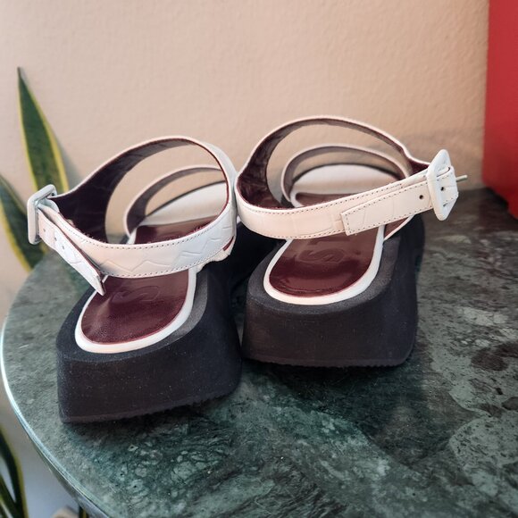 STAUD Nicky White leather sandals US 7 - Picture 6 of 11